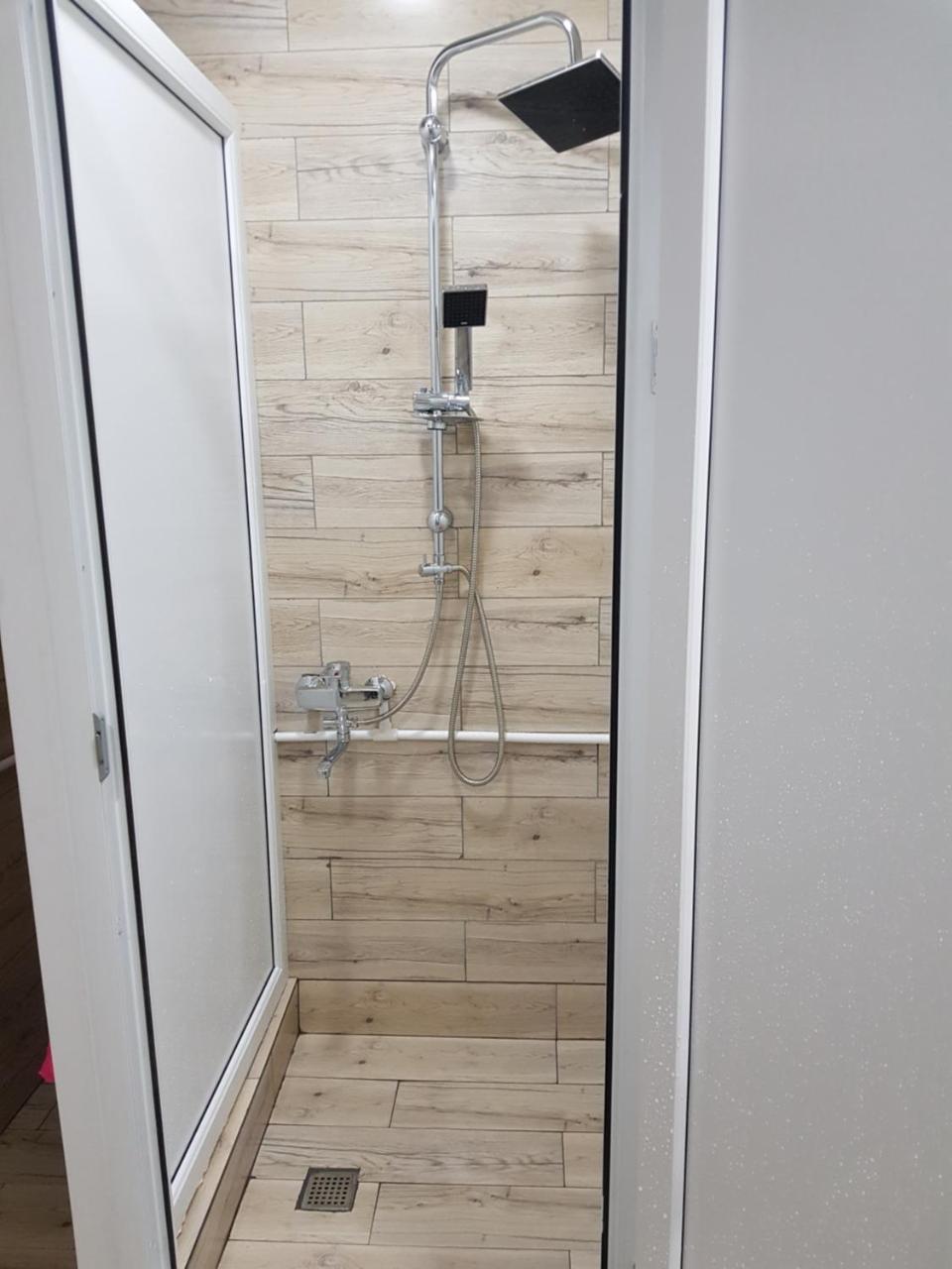 Blossom Hostel Updated ! Обновлено !!! City Center! Perfect Order!!! Snow-White Bed Linen!!! Идеальный Порядок!!! Белоснежное Постельное Белье!!! Центр Города !!! Tiflis Exterior foto