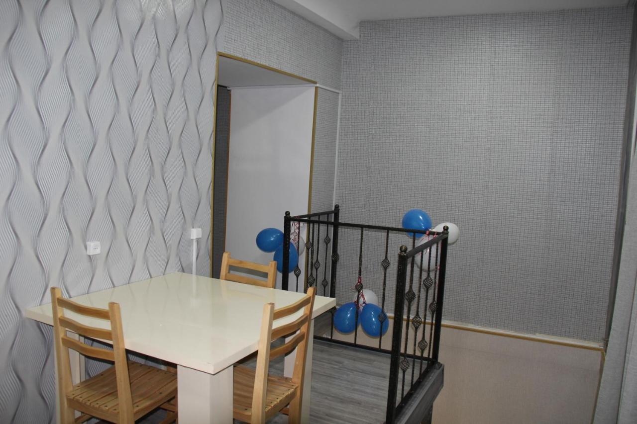 Blossom Hostel Updated ! Обновлено !!! City Center! Perfect Order!!! Snow-White Bed Linen!!! Идеальный Порядок!!! Белоснежное Постельное Белье!!! Центр Города !!! Tiflis Exterior foto