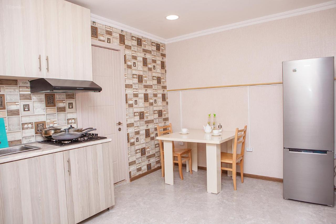Blossom Hostel Updated ! Обновлено !!! City Center! Perfect Order!!! Snow-White Bed Linen!!! Идеальный Порядок!!! Белоснежное Постельное Белье!!! Центр Города !!! Tiflis Exterior foto