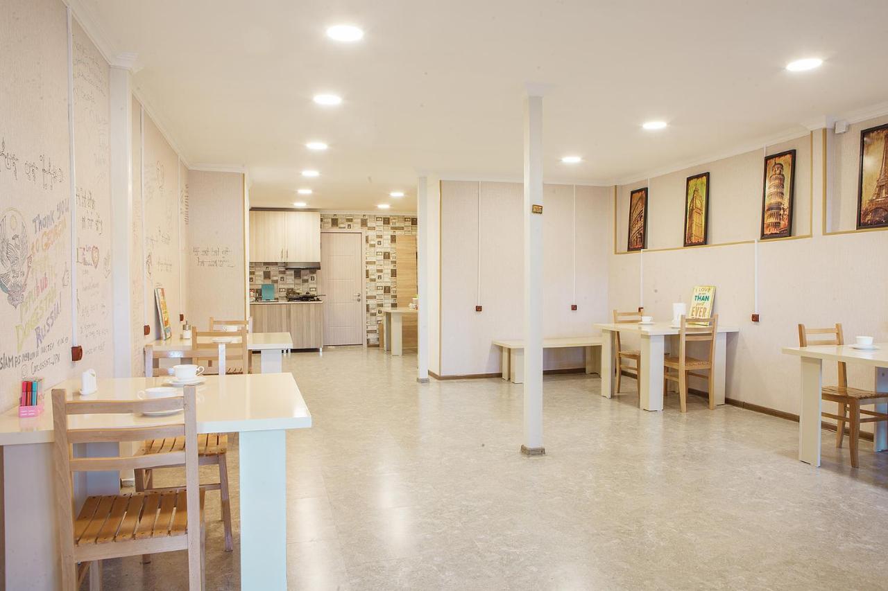 Blossom Hostel Updated ! Обновлено !!! City Center! Perfect Order!!! Snow-White Bed Linen!!! Идеальный Порядок!!! Белоснежное Постельное Белье!!! Центр Города !!! Tiflis Exterior foto